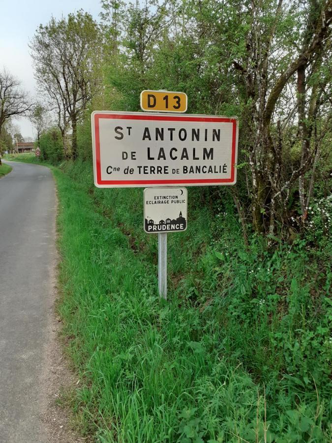 Petite Maison De Village Loustalou Saint-Antonin-de-Lacalm Exterior photo